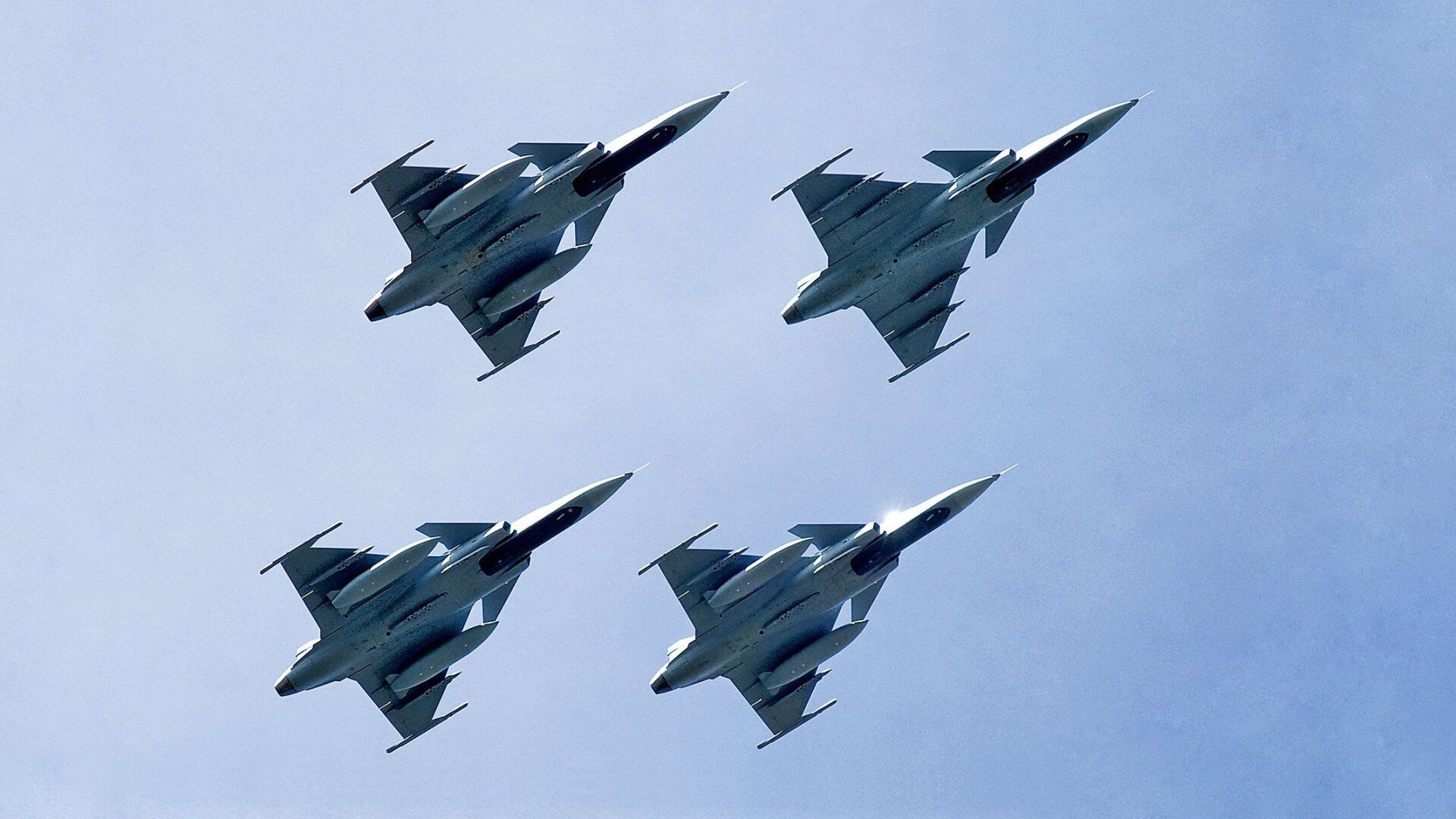 拜仁坐镇主场击败对手，实力仍不可小觑，拜仁站位